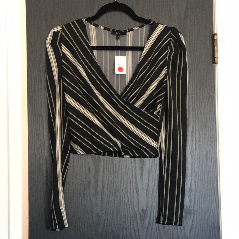 NWT Long Sleeve Top Cropped
